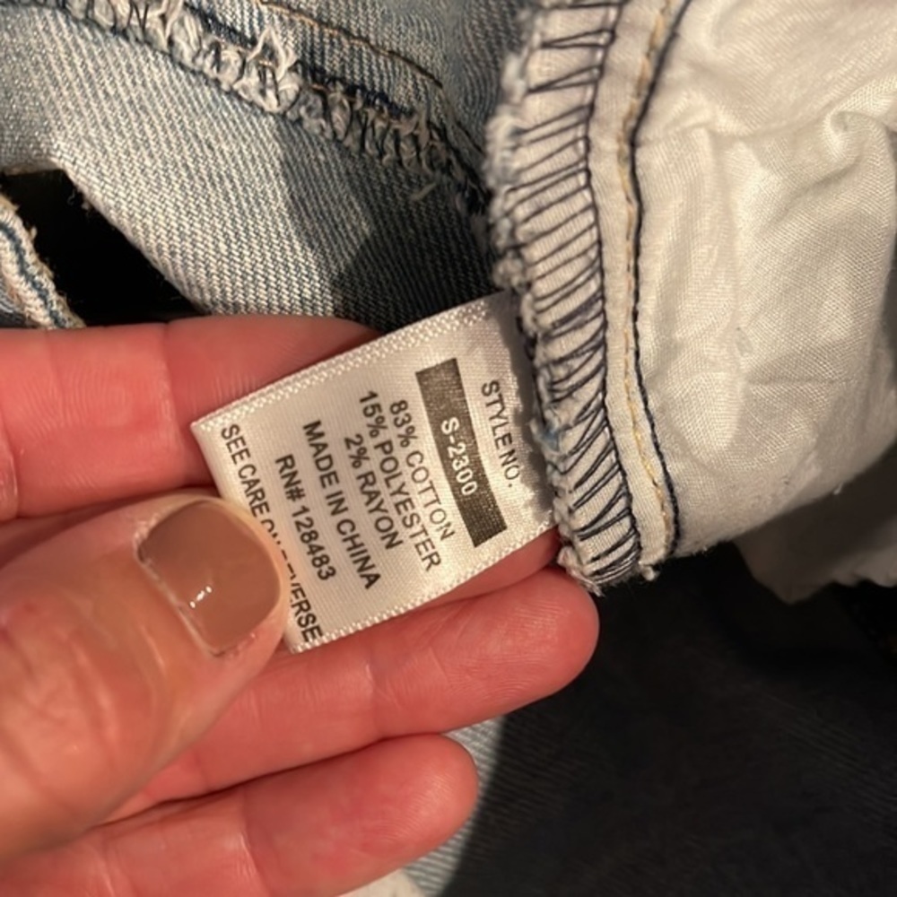 LITZ GROMMET DISTRESSED MINI SKIRT - Picture 4 of 4
